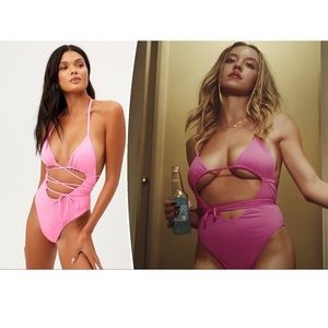 Frankie’s bikini Gemma Cassie suit